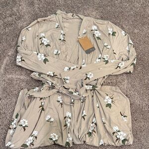 NWT Kyte Baby Khaki Magnolia Robe